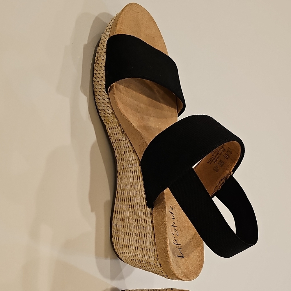Life Stride Delra Black Elastic Strap Wedge Sandals with Tan Footbed Size 8.5 - Picture 13 of 14